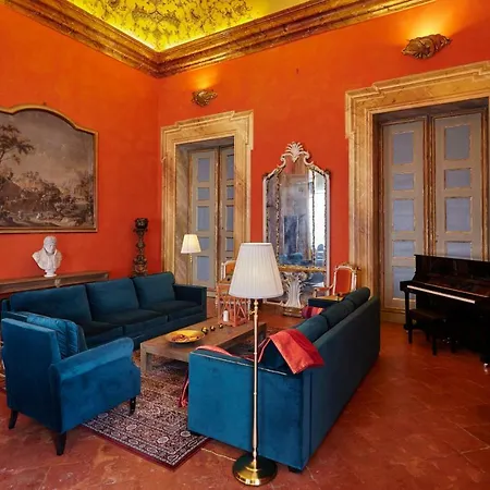 Bed & Breakfast Palazzo Di Alcina - Residenza D'epoca - Luxury- 5*